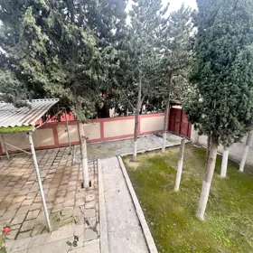 In Baku 340.0 m² house with 8.0 rooms is for sale - Image 2