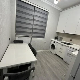 In Baku 70.0 m² apartment is for rent - Image 5