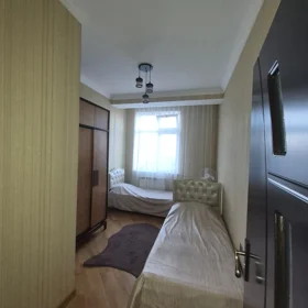 In Baku 130.0 m² apartment is for sale - Image 5