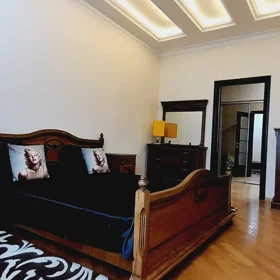 In Baku 110.0 m² apartment is for rent - Image 2