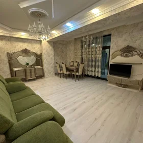 In Baku 90.0 m² apartment is for sale - Image 3