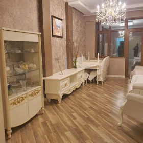 In Khirdalan 135.0 m² apartment is for sale - Image 2