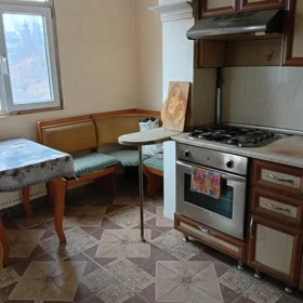 In Baku 70.0 m² apartment is for rent - Image 2