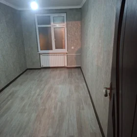 In Baku 70.0 m² apartment is for sale - Image 4