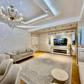 In Baku 150.0 m² apartment is for sale - Image 3