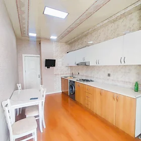 In Baku 105.0 m² apartment is for rent - Image 2