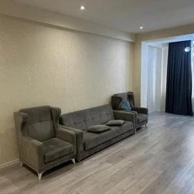 In Baku 110.0 m² apartment is for rent - Image 2