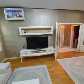 In Baku 110.0 m² apartment is for rent - Image 2