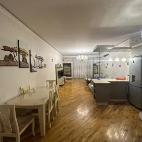 In Baku 115.0 m² apartment is for rent - Image 3