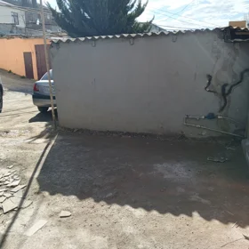 In Baku 220.0 m² house with 6.0 rooms is for sale - Image 2