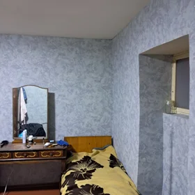 In Baku 60.0 m² house with 3.0 rooms is for sale - Image 2