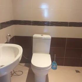 In Baku 220.0 m² apartment is for sale - Image 5