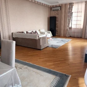 In Baku 178.0 m² apartment is for rent - Image 3