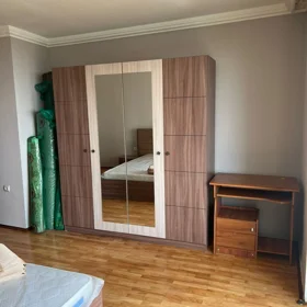 In Baku 86.0 m² apartment is for rent - Image 2