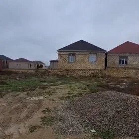 In Baku nan acre land is for sale - Image 2