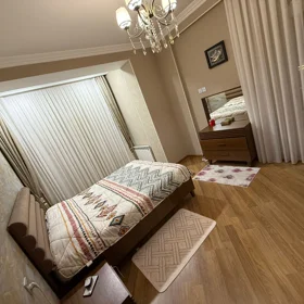 In Baku 125.0 m² apartment is for rent - Image 2