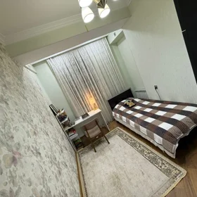 In Baku 125.0 m² apartment is for rent - Image 5