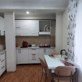 In Baku 70.0 m² apartment is for rent - Image 2