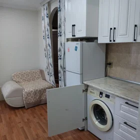 In Baku 70.0 m² apartment is for rent - Image 4