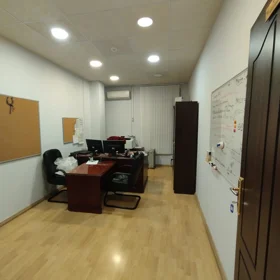 In Baku 1000.0 m² commercial is for rent - Image 3