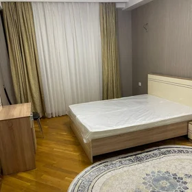 In Baku 90.0 m² apartment is for rent - Image 2