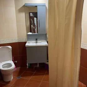 In Baku 90.0 m² apartment is for rent - Image 5