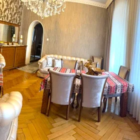 In Baku 105.0 m² apartment is for sale - Image 2