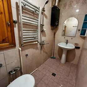 In Baku 65.0 m² apartment is for sale - Image 4