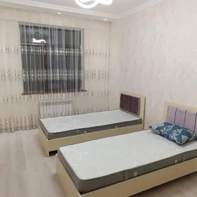 In Baku 90.0 m² apartment is for sale - Image 2
