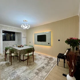 In Baku 110.0 m² apartment is for sale - Image 4