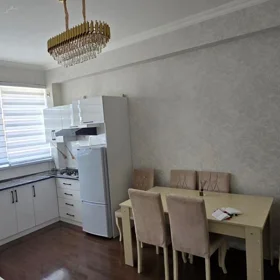 In Baku 70.0 m² apartment is for rent - Image 2