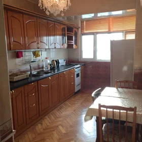 In Baku 85.0 m² apartment is for rent - Image 5