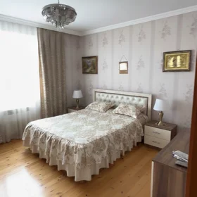 In Baku 105.0 m² house with 3.0 rooms is for sale - Image 4
