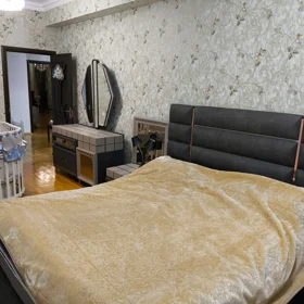 In Baku 85.0 m² apartment is for rent - Image 2