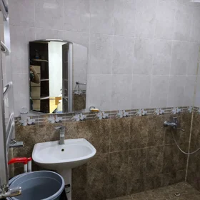 In Baku 85.0 m² apartment is for rent - Image 5