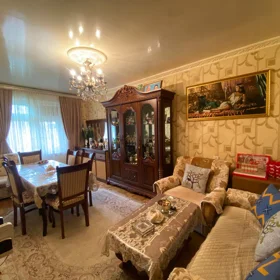 In Baku 70.0 m² apartment is for sale - Image 2