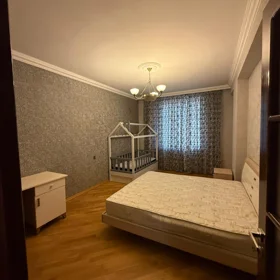 In Baku 135.0 m² apartment is for rent - Image 3