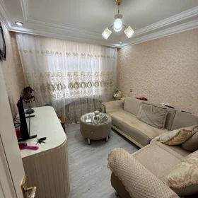 In Baku 110.0 m² apartment is for sale - Image 2