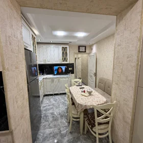 In Baku 110.0 m² apartment is for sale - Image 3