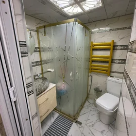 In Baku 110.0 m² apartment is for sale - Image 4