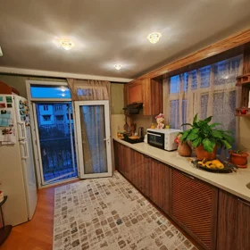 In Baku 60.0 m² apartment is for sale - Image 3