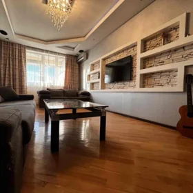 In Baku 137.0 m² apartment is for rent - Image 2