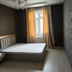 In Baku 400.0 m² house with 3.0 rooms is for rent - Image 3