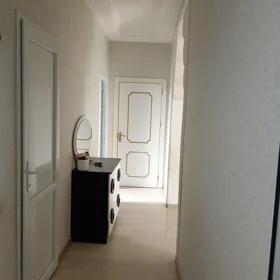 In Baku 400.0 m² house with 3.0 rooms is for rent - Image 4