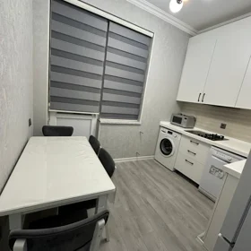 In Baku 75.0 m² apartment is for rent - Image 4