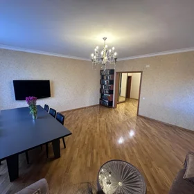 In Baku 120.0 m² apartment is for rent - Image 3