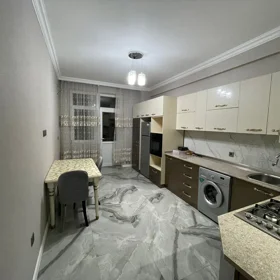 In Baku 98.0 m² apartment is for rent - Image 2