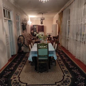 In nan 300.0 m² house with 7.0 rooms is for sale - Image 2