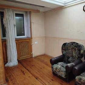 In Baku 120.0 m² apartment is for rent - Image 3