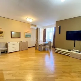 In Baku 170.0 m² apartment is for sale - Image 4